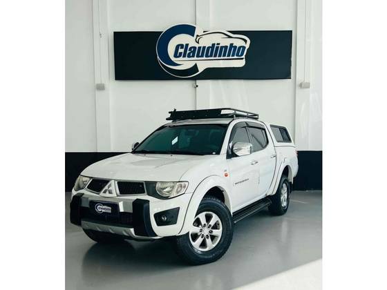 MITSUBISHI L200 TRITON 3.5 HPE 4X4 CD V6 24V FLEX 4P AUTOMÁTICO